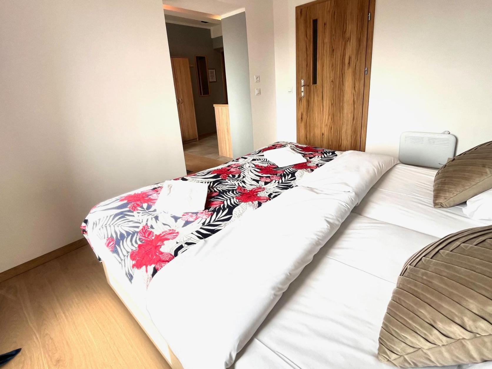 3 Budget Stay Apartments Zgorzelec Esterno foto